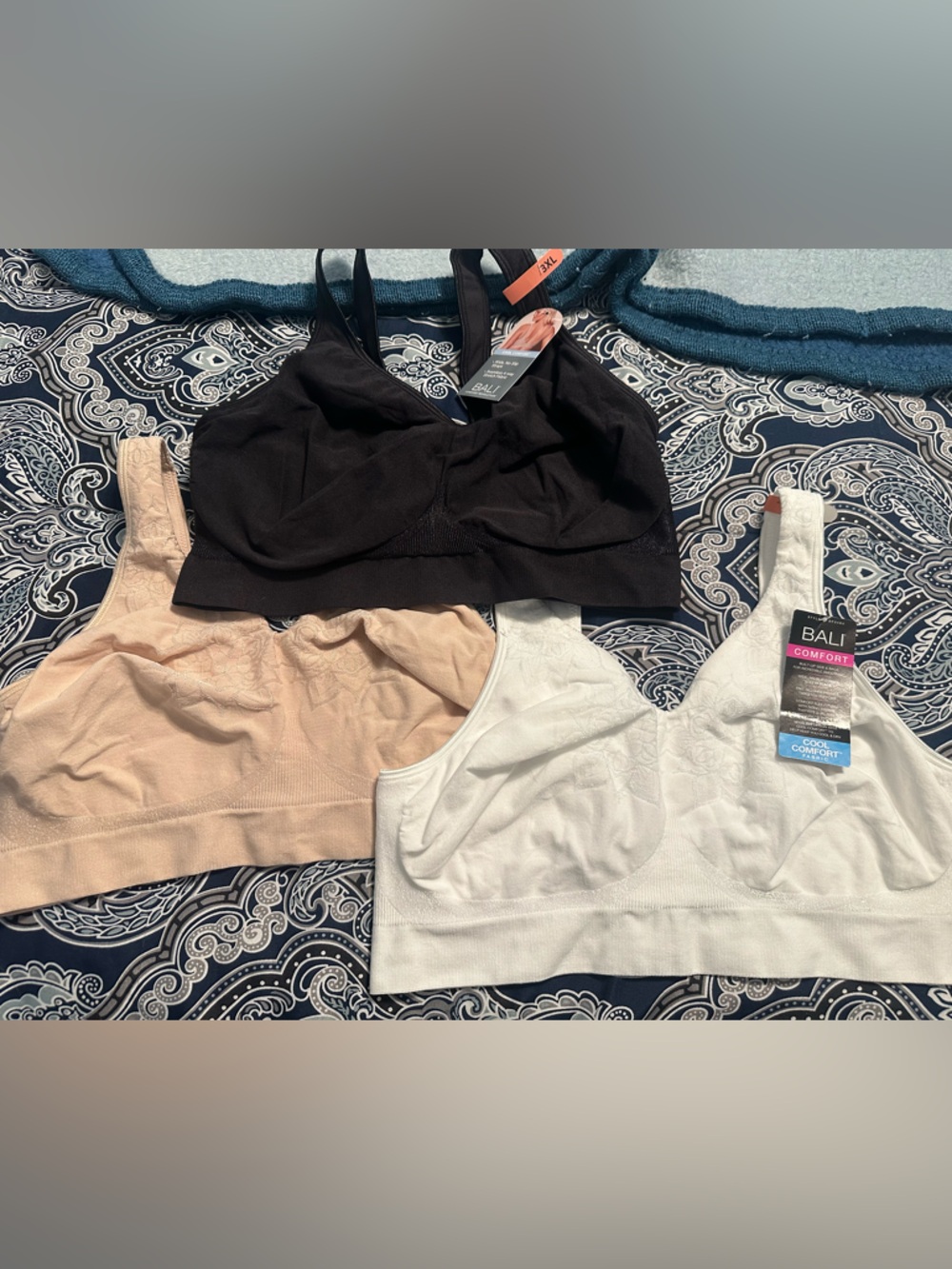 NWT Bali Comfort Seamless Bralette - White, Nude, Black (3-Pack) 3XL